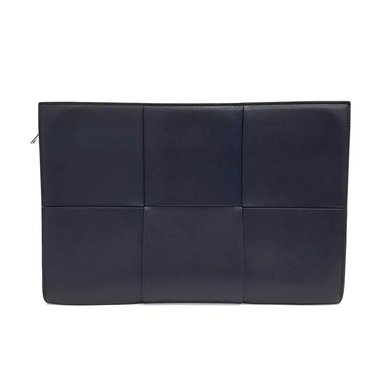 Bottega Veneta Clutch-Hover-Image