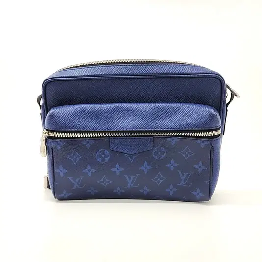 Louis Vuitton Outdoor Messenger PM M30242-Hover-Image