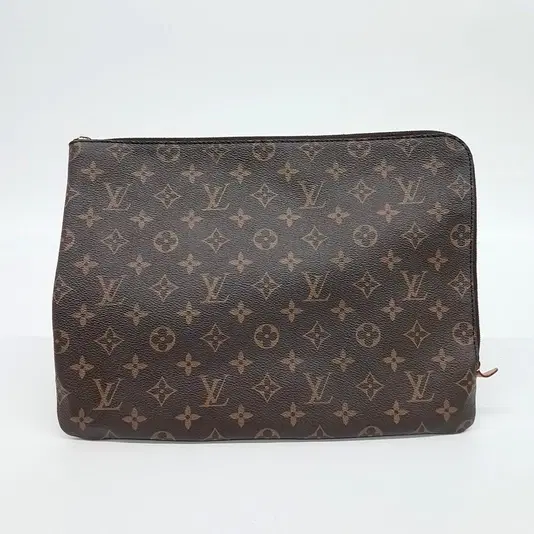 Louis Vuitton Monogram Étui Voyage MM-Hover-Image