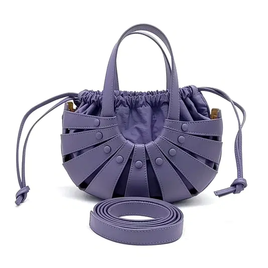 Bottega Veneta The Shell Tote Crossbody