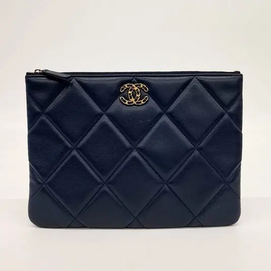 Chanel 19 Clutch New Medium