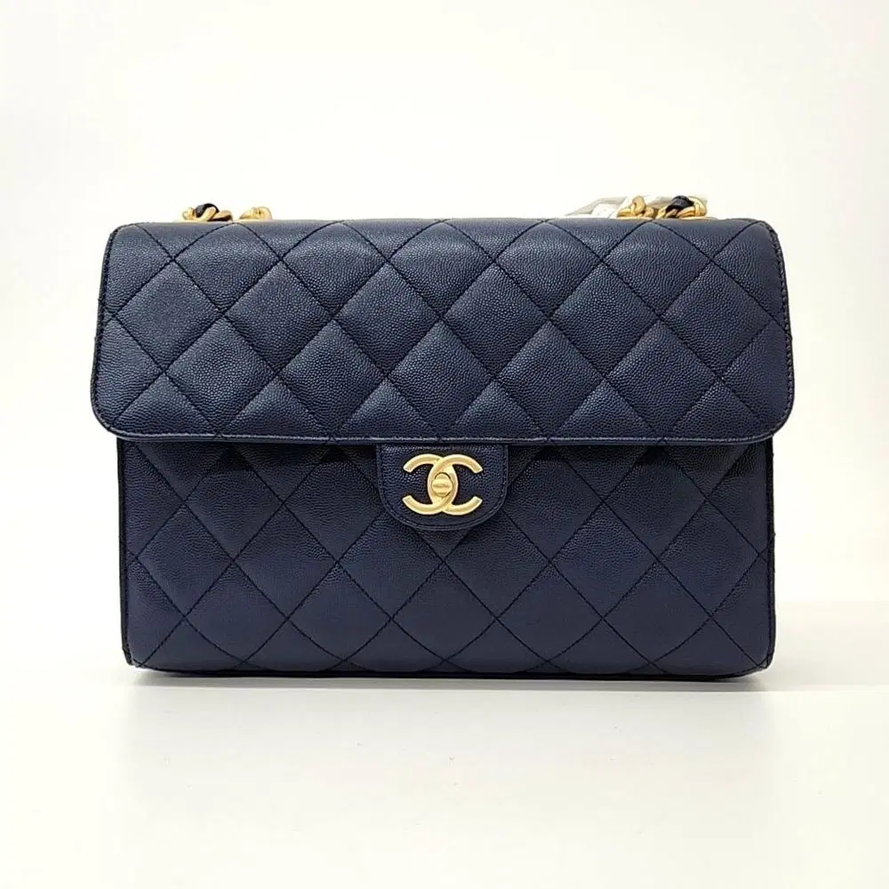 Chanel Caviar Chain Shoulder Bag