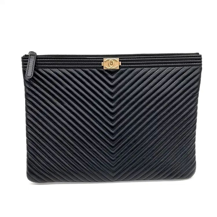 Chanel Chevron Boy Clutch New Medium-Hover-Image