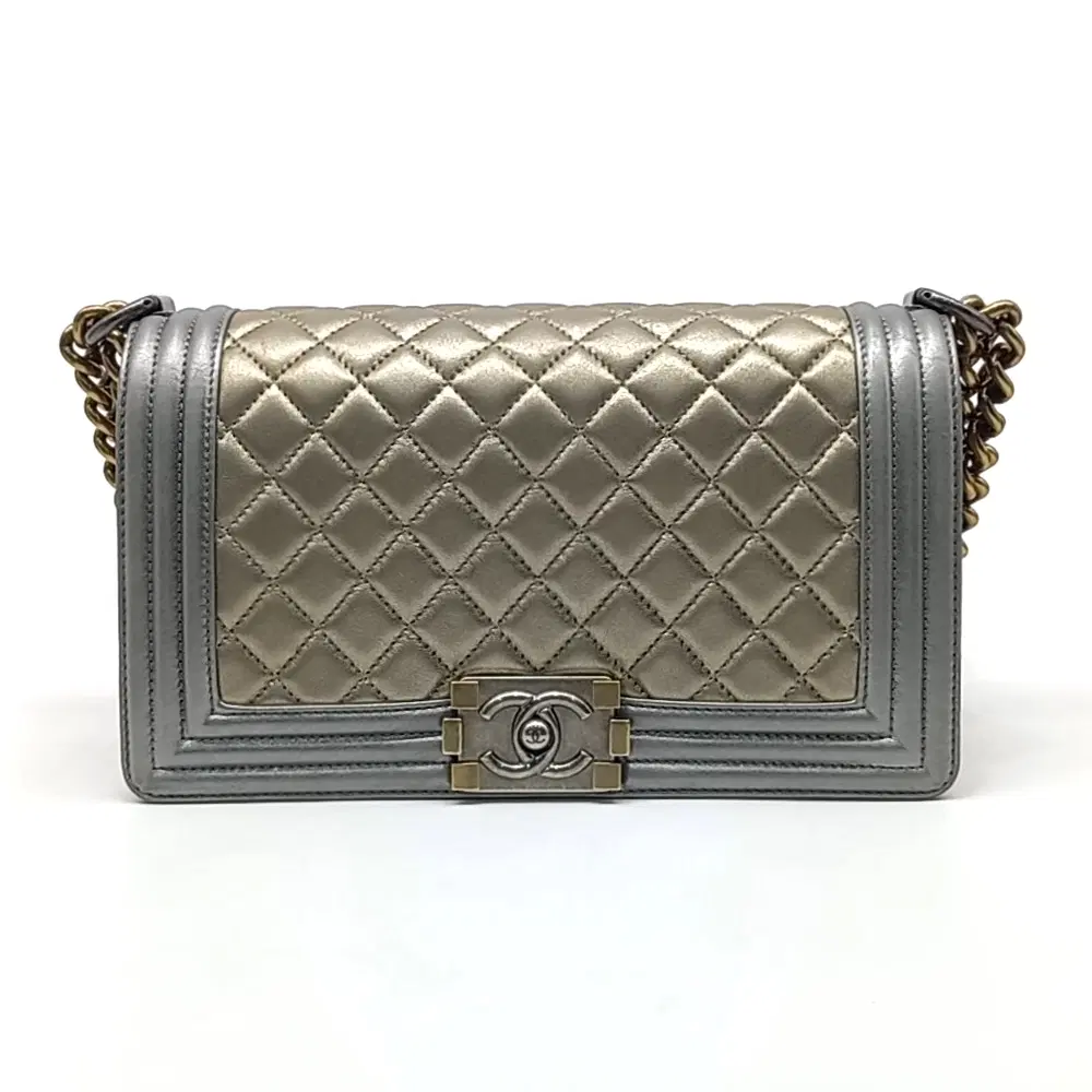 Chanel Boy Bag Medium