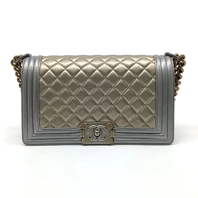 Chanel Boy Bag Medium-Hover-Image