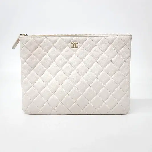 Chanel Caviar Clutch New Medium