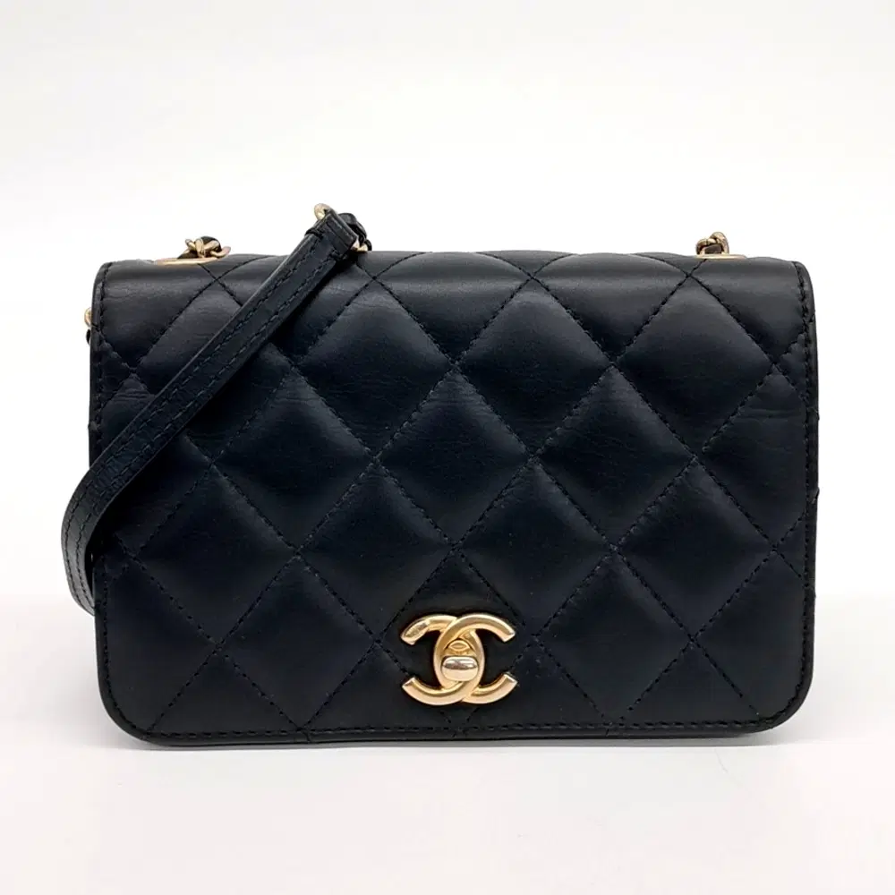 Chanel chain crossbody bag