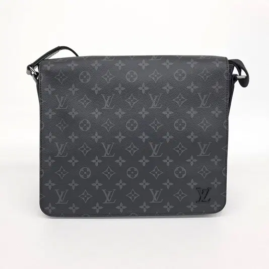 Louis Vuitton Eclipse District MM-Hover-Image