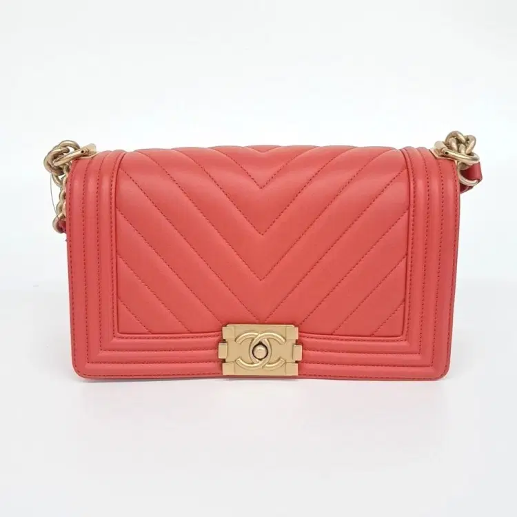 Chanel Chevron Boy Bag Medium-Hover-Image