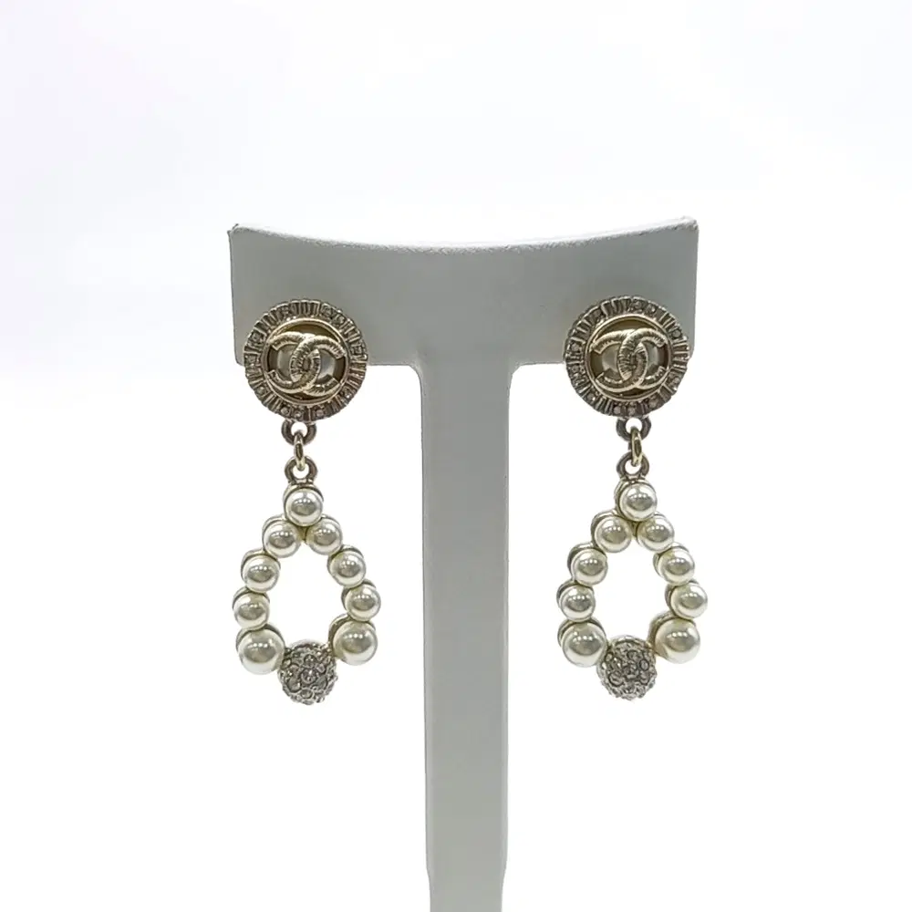 Chanel pearl-embellished earrings