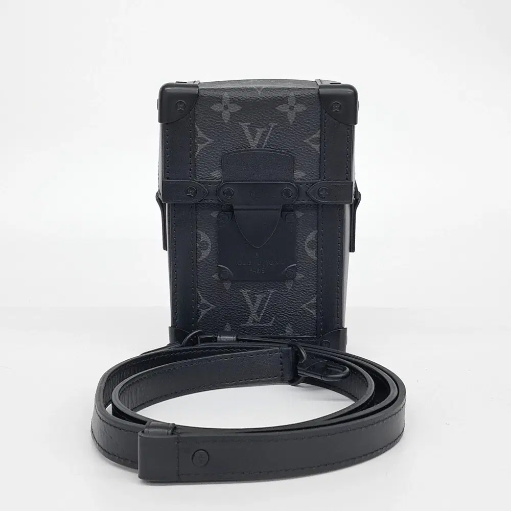 Louis Vuitton Vertical Trunk Wearable Wallet M82077
