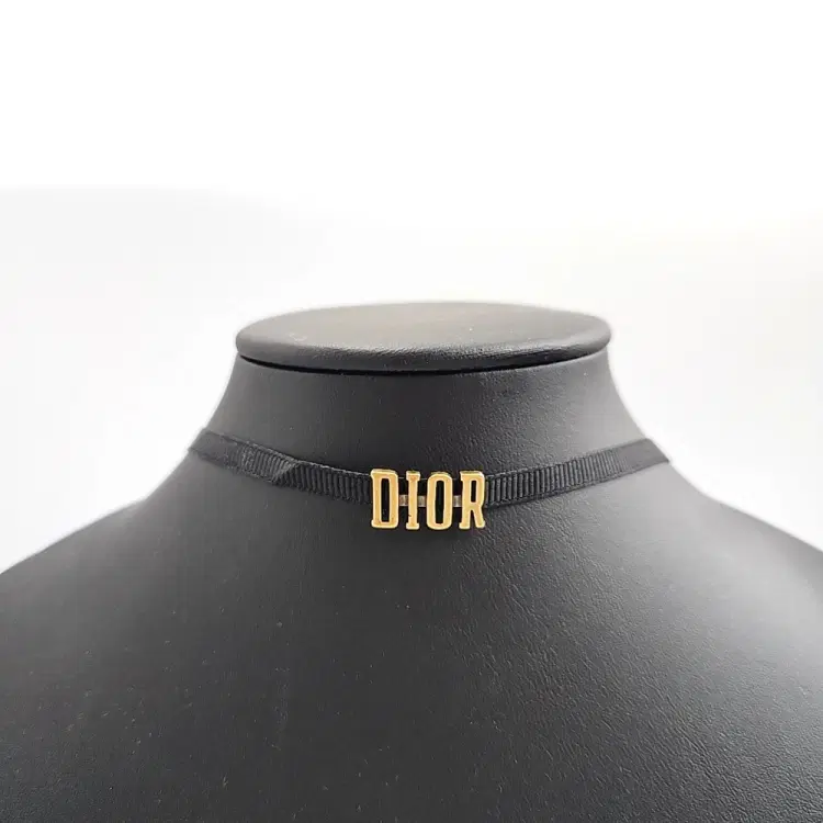 Christian Dior choker necklace-Hover-Image