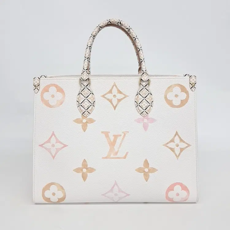 Louis Vuitton On the Go MM M22975-Hover-Image