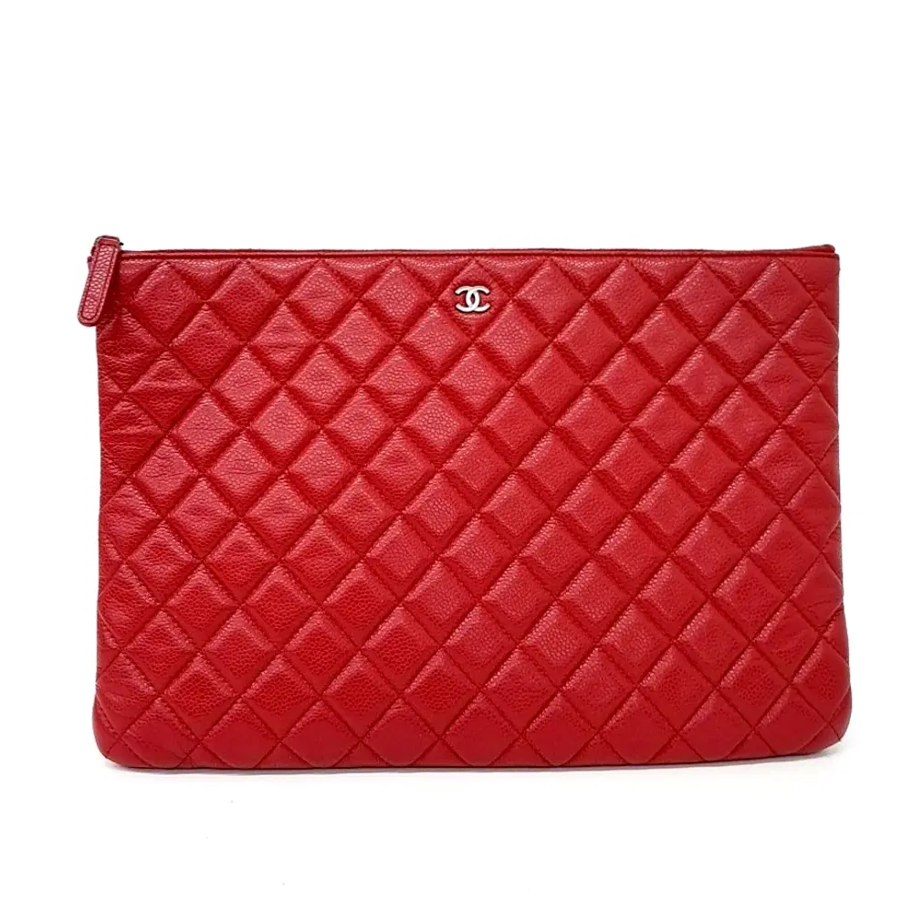 Chanel Caviar Clutch Large