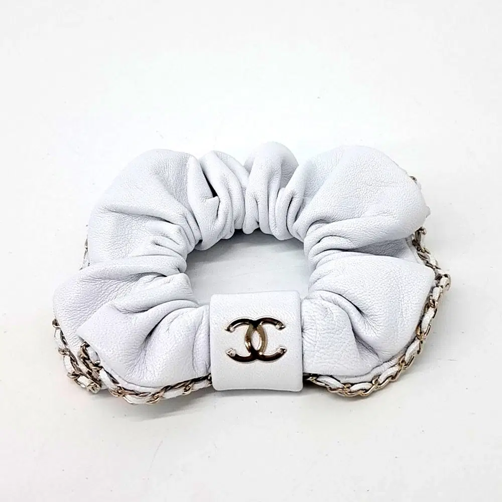 Chanel hair scrunchie