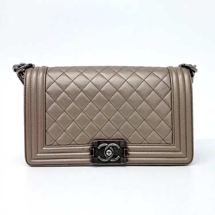 Chanel Caviar Boy Bag Medium-Hover-Image