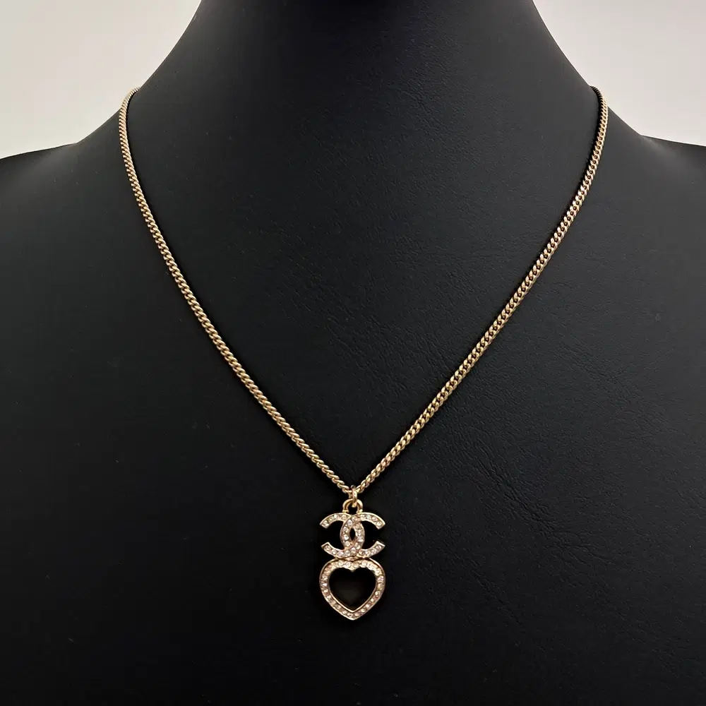 Chanel necklace ABB651