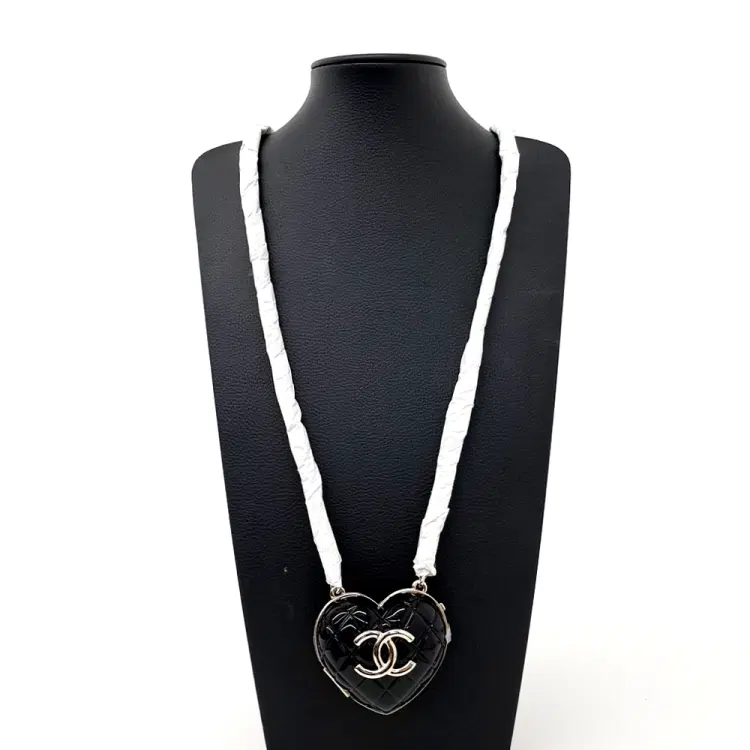Chanel heart chain necklace-Hover-Image