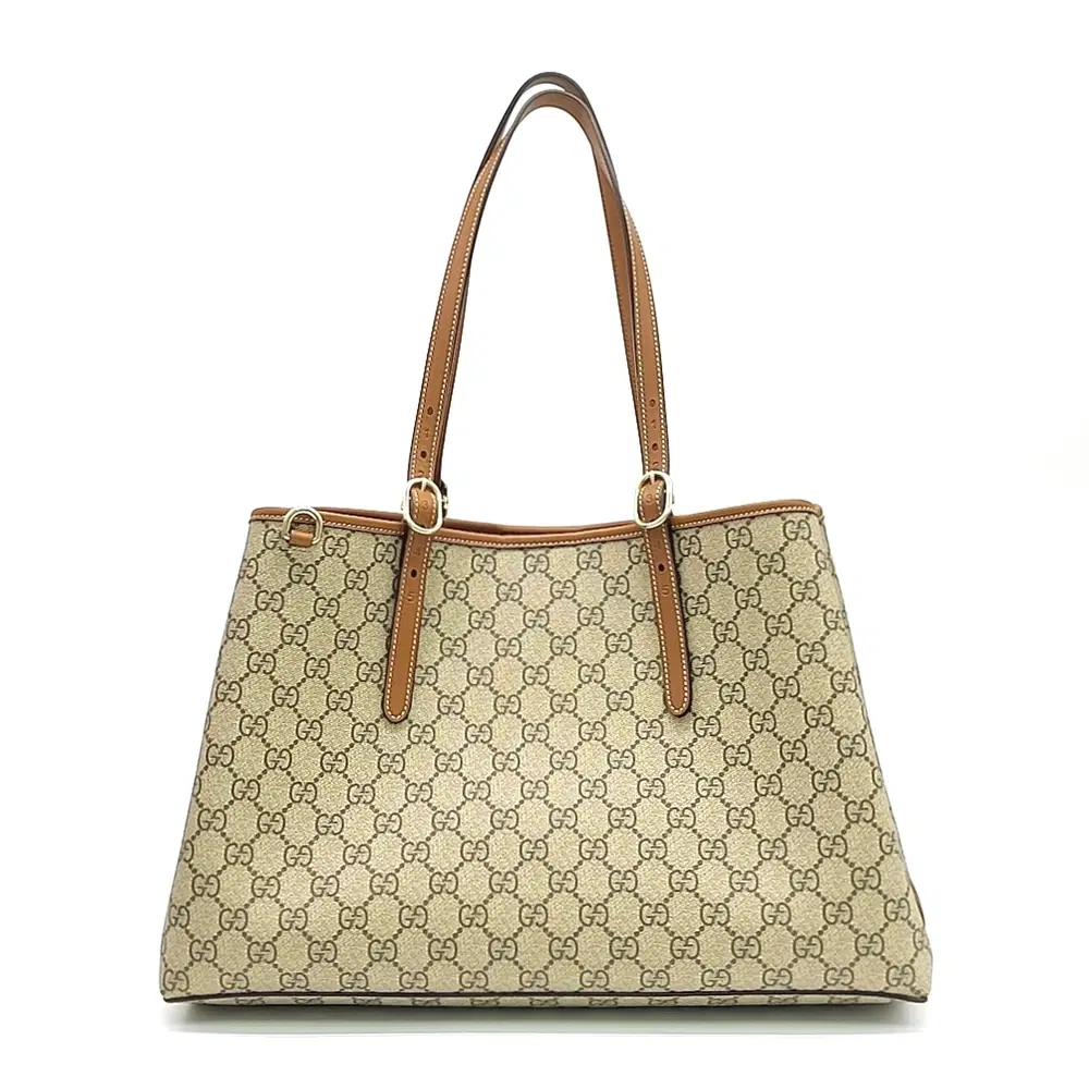 Gucci GG Emblem Medium Shoulder Bag (815213)