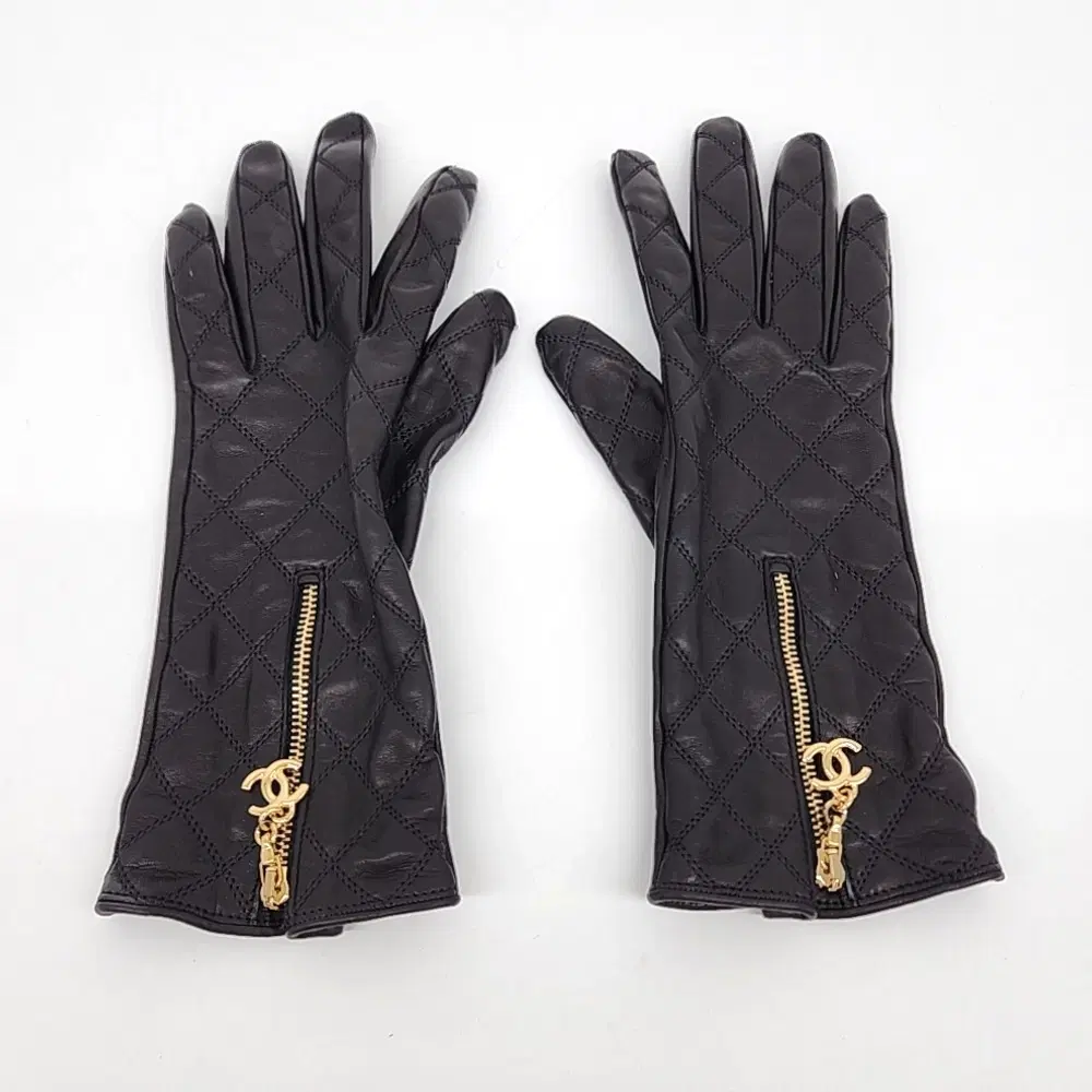Chanel gloves