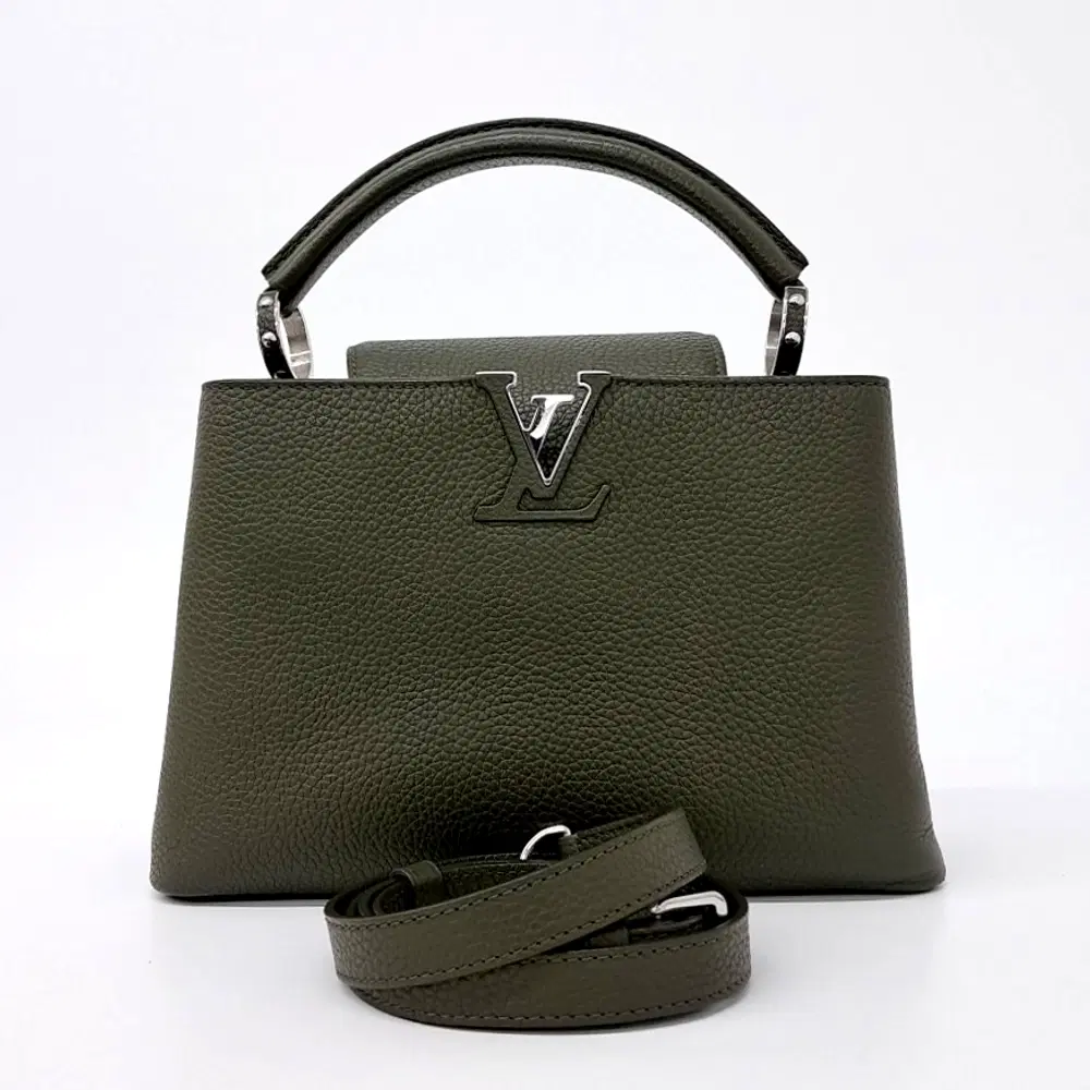 Louis Vuitton Capucines BB