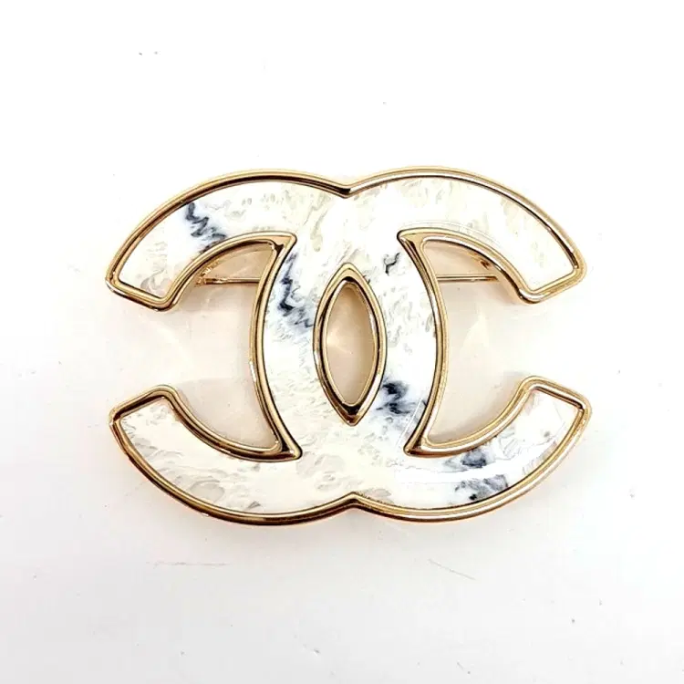 Chanel logo brooch-Hover-Image