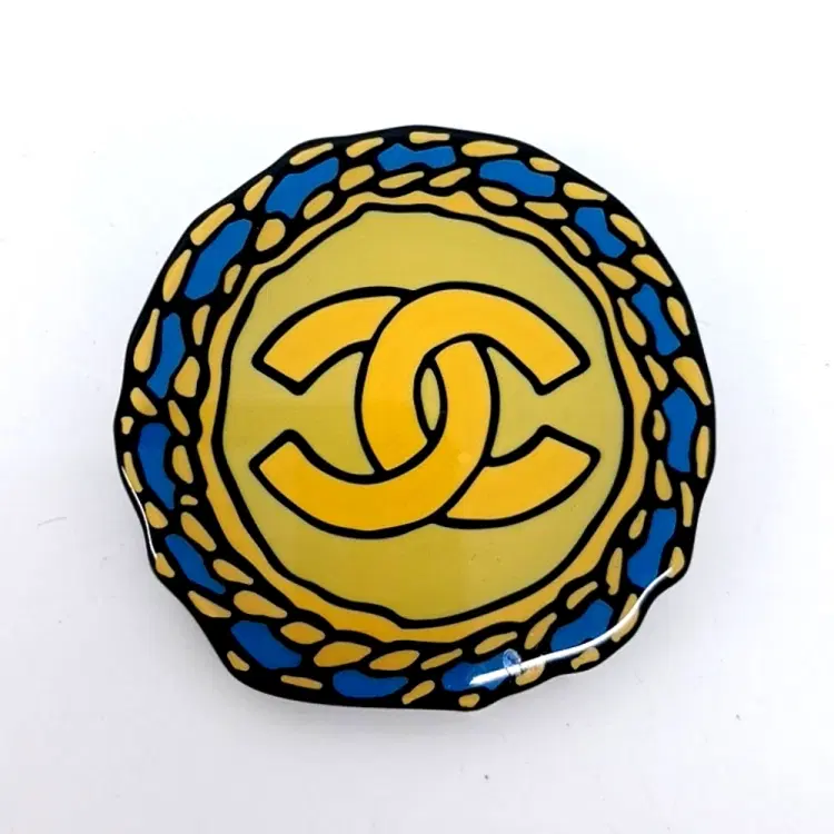 Chanel brooch-Hover-Image