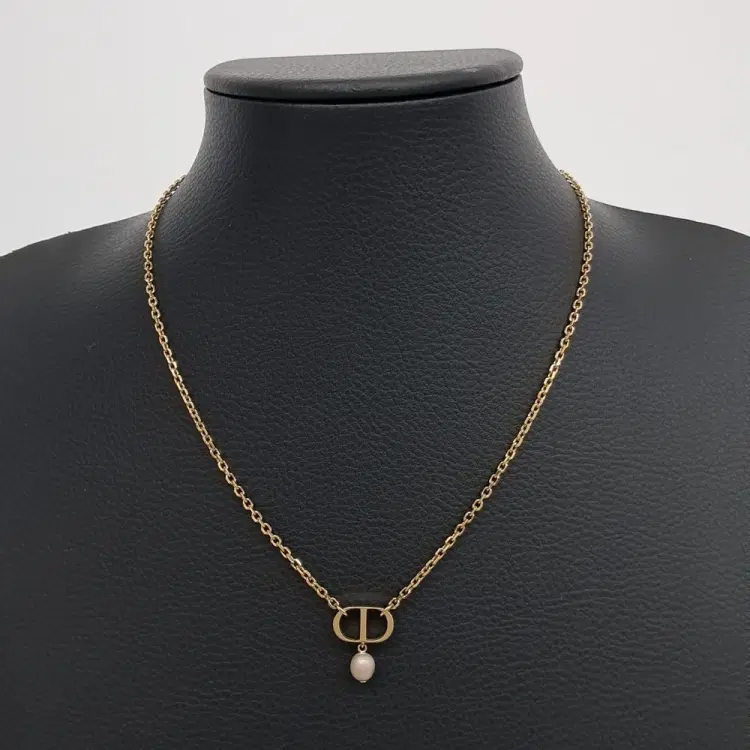 Christian Dior necklace-Hover-Image