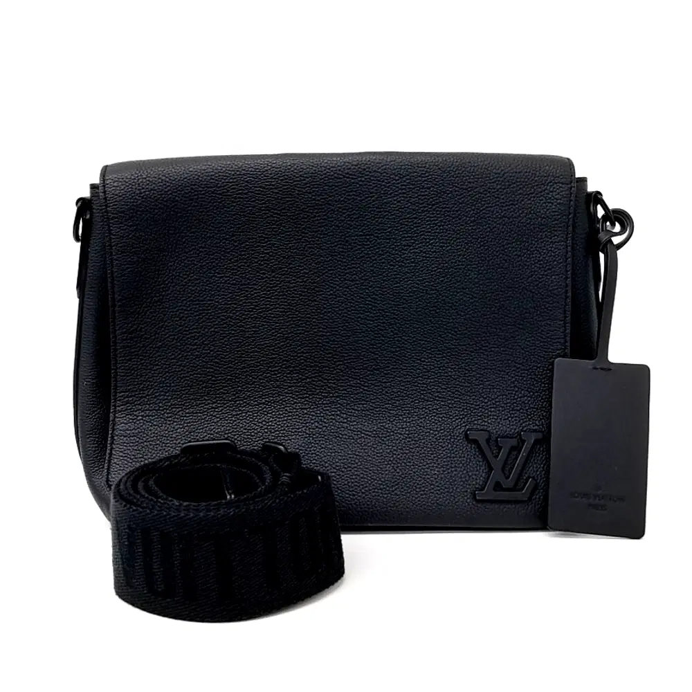 Louis Vuitton Aerogram Messenger Bag