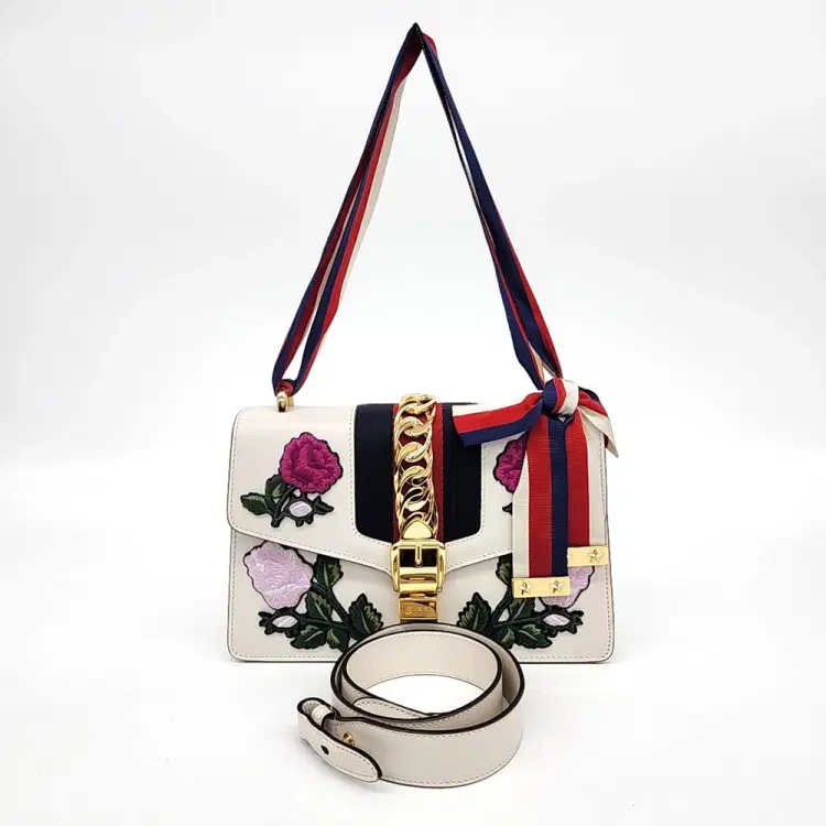 Gucci Sylvie Bag (421882)-Hover-Image