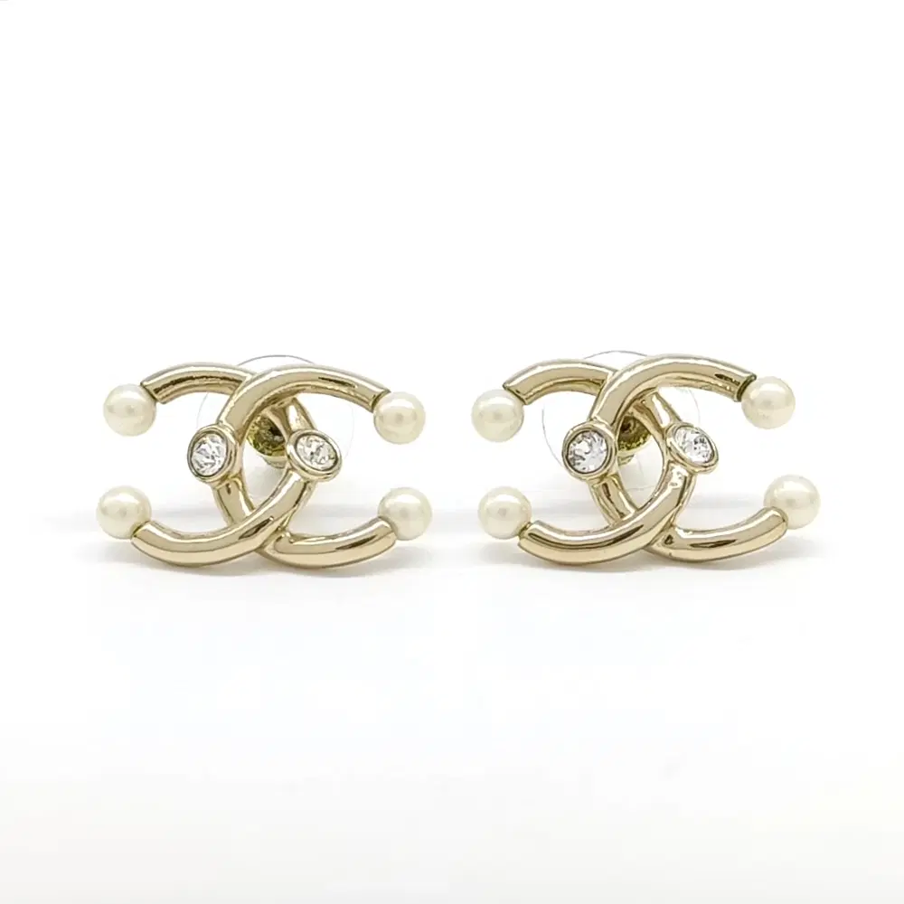 Chanel logo-embellished earrings