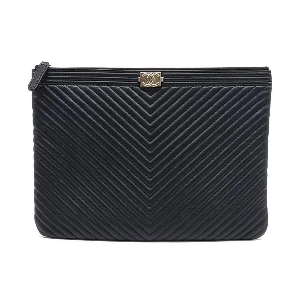 Chanel Chevron Boy Clutch New Medium