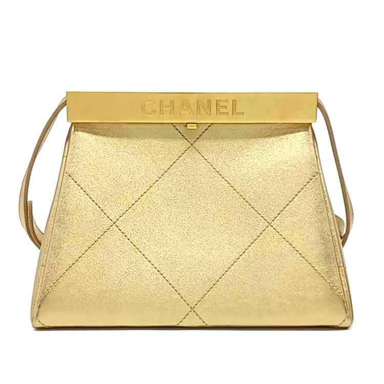 Chanel Kiss Lock Shoulder Bag-Hover-Image