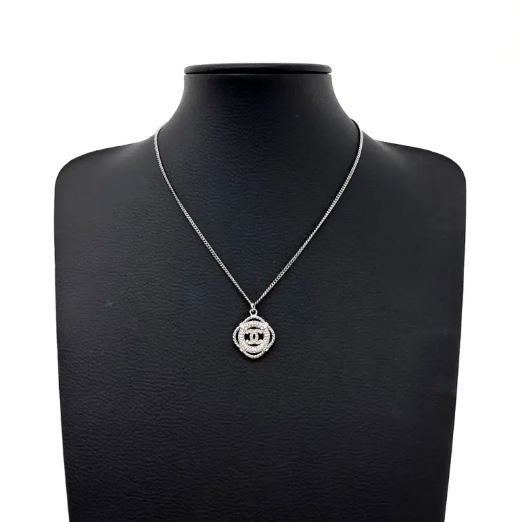 Chanel Necklace-Hover-Image