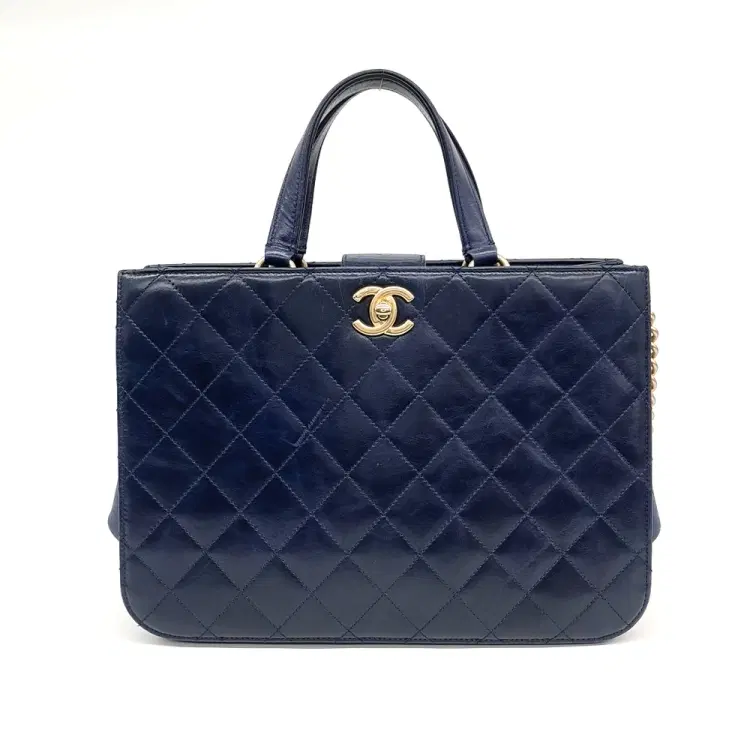 Chanel Tote And Shoulder Bag-Hover-Image