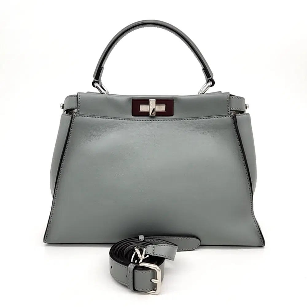 Fendi Peekaboo Regular (8Bn290)