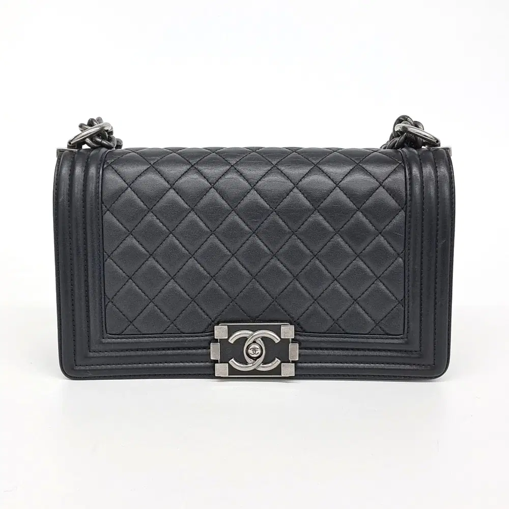 Chanel Boy Bag Medium