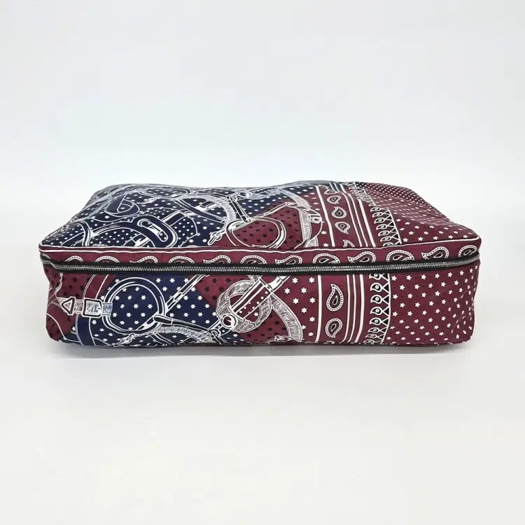 Hermes Travel Cube Pouch Mm-Hover-Image