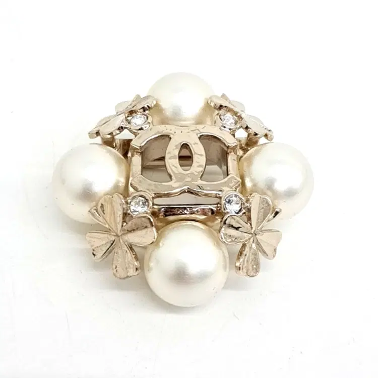 Chanel Brooch-Hover-Image