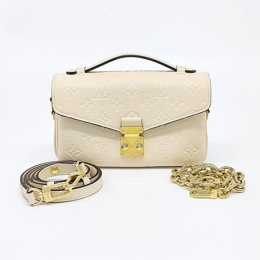 Louis Vuitton Pochette Metis East West M22942