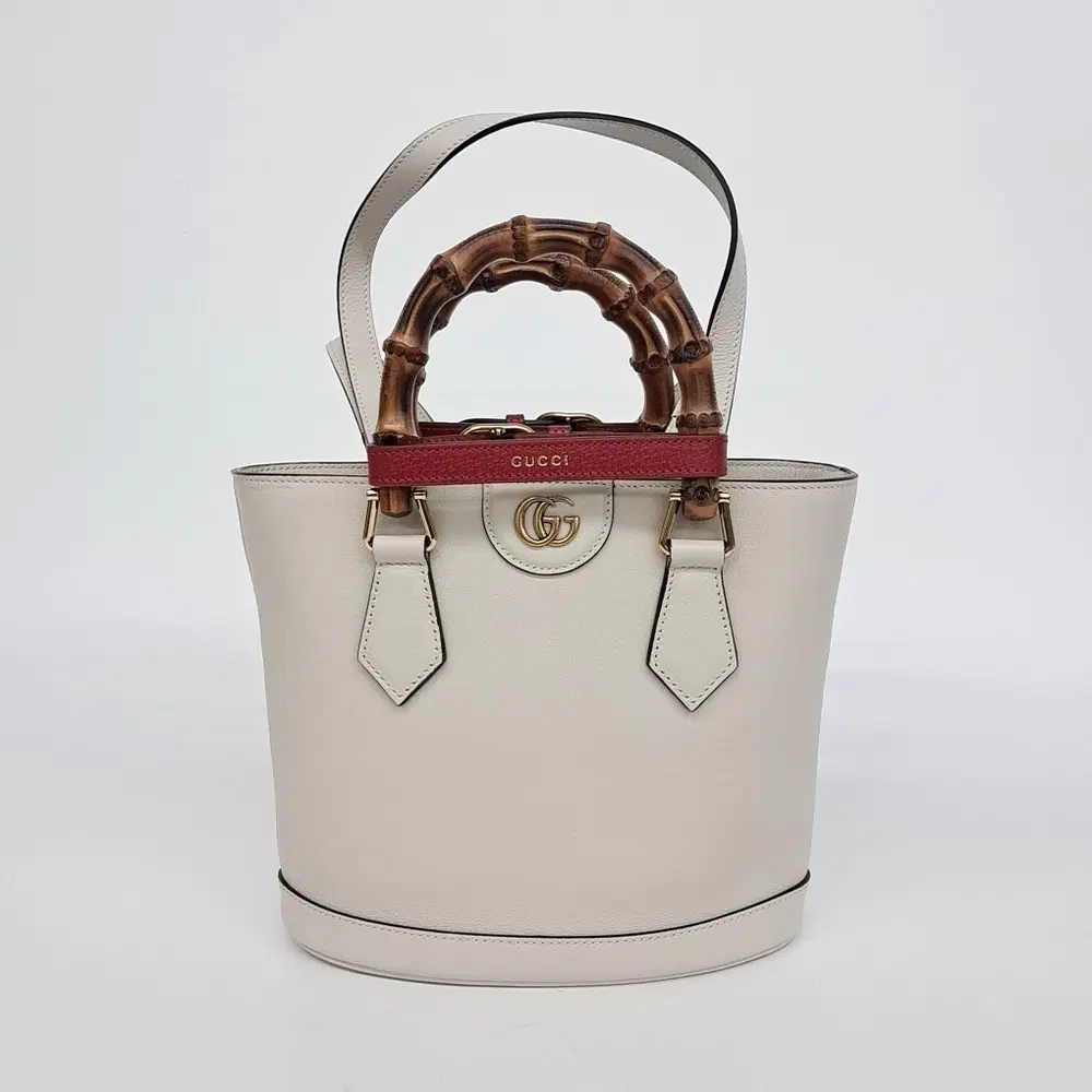 Gucci Diana Small Tote Bag (750396)