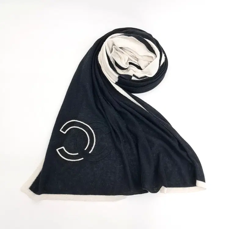 Chanel Shawl And Muffler-Hover-Image
