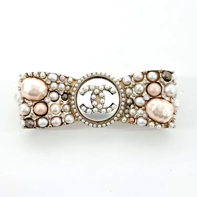 Chanel Brooch-Hover-Image