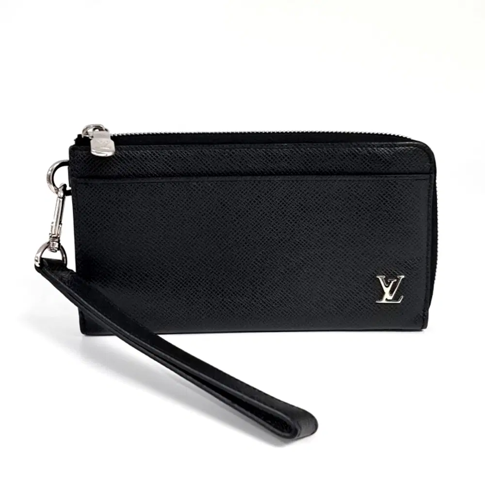 Louis Vuitton Taiga Zippy Dragone Wallet