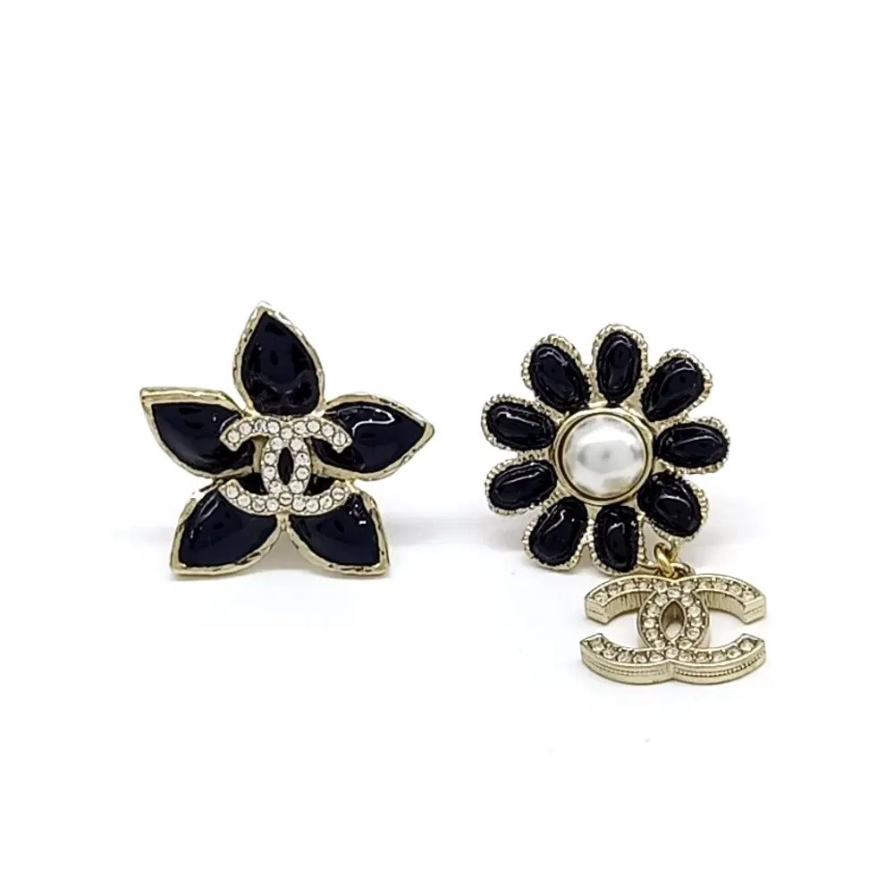 Chanel Brooch Set