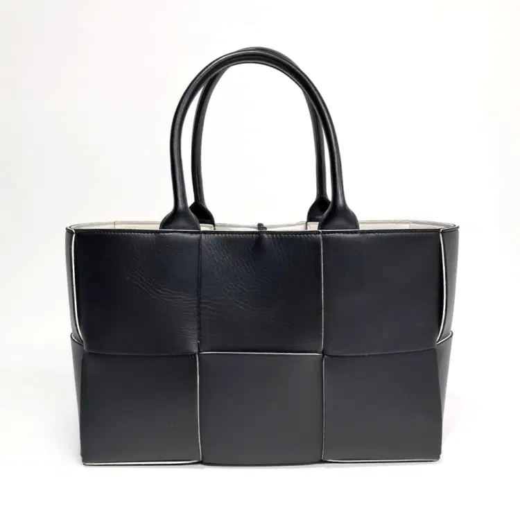 Bottega Veneta Arco Tote Bag-Hover-Image