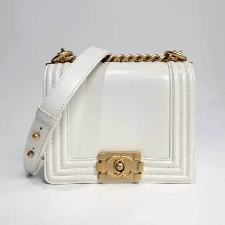 Chanel Boy Shoulder Bag-Hover-Image