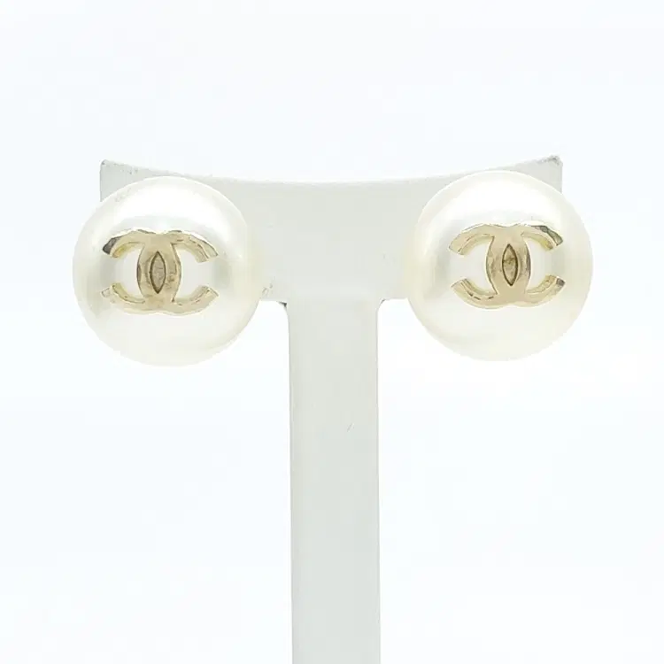 Chanel Pearl Earrings-Hover-Image