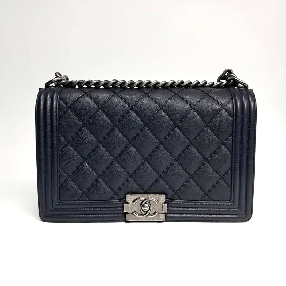 Chanel Caviar Boy Bag New Medium