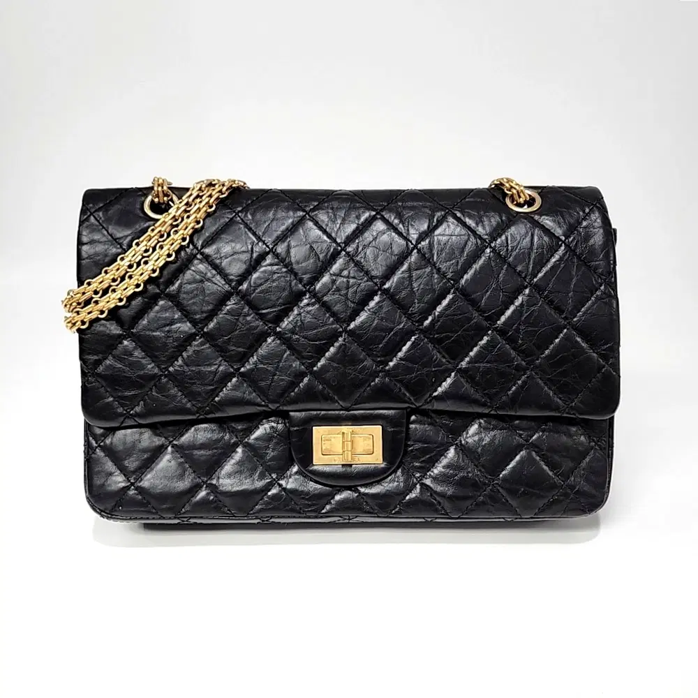 Chanel Vintage 2.55 Bag 32 A37590